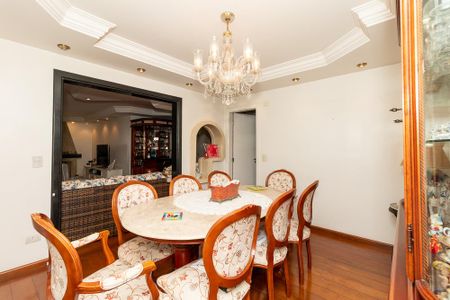 Apartamento à venda com 208m², 4 quartos e 4 vagas Apartamento à venda com 208m², 4 quartos e 4 vagasSala de Jantar