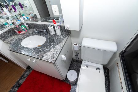 Apartamento à venda com 208m², 4 quartos e 4 vagas Apartamento à venda com 208m², 4 quartos e 4 vagasBanheiro da Suíte 1