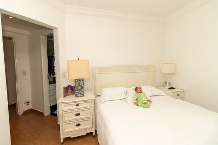 Apartamento à venda com 208m², 4 quartos e 4 vagas Apartamento à venda com 208m², 4 quartos e 4 vagasSuíte 3