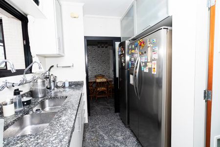 Apartamento à venda com 208m², 4 quartos e 4 vagas Apartamento à venda com 208m², 4 quartos e 4 vagasCozinha