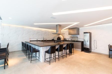 Apartamento à venda com 208m², 4 quartos e 4 vagas Apartamento à venda com 208m², 4 quartos e 4 vagasÁrea comum - Salão de festas