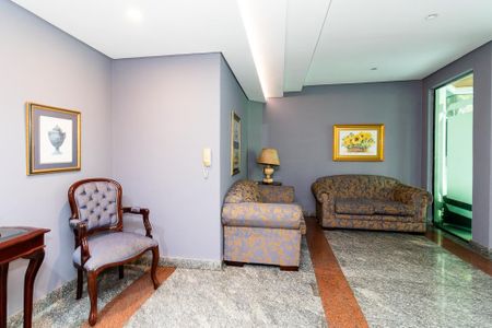 Apartamento à venda com 208m², 4 quartos e 4 vagas Apartamento à venda com 208m², 4 quartos e 4 vagasHall Social