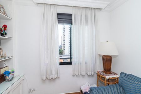Apartamento à venda com 208m², 4 quartos e 4 vagas Apartamento à venda com 208m², 4 quartos e 4 vagasEscritório