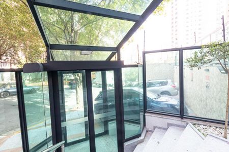 Apartamento à venda com 208m², 4 quartos e 4 vagas Apartamento à venda com 208m², 4 quartos e 4 vagasPortaria