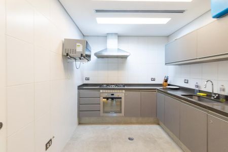Apartamento à venda com 208m², 4 quartos e 4 vagas Apartamento à venda com 208m², 4 quartos e 4 vagasÁrea comum - Salão de festas