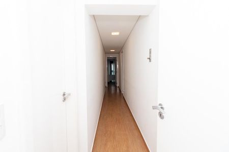 Apartamento à venda com 208m², 4 quartos e 4 vagas Apartamento à venda com 208m², 4 quartos e 4 vagasCorredor