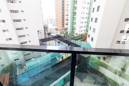 Apartamento à venda com 208m², 4 quartos e 4 vagas Apartamento à venda com 208m², 4 quartos e 4 vagasSuíte 3 - sacada