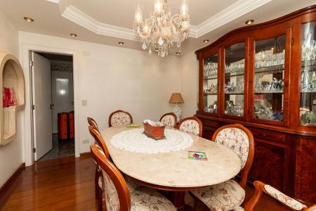 Apartamento à venda com 208m², 4 quartos e 4 vagas Apartamento à venda com 208m², 4 quartos e 4 vagasSala de Jantar
