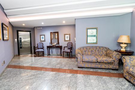 Apartamento à venda com 208m², 4 quartos e 4 vagas Apartamento à venda com 208m², 4 quartos e 4 vagasHall Social