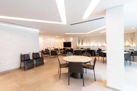 Apartamento à venda com 208m², 4 quartos e 4 vagas Apartamento à venda com 208m², 4 quartos e 4 vagasÁrea comum - Salão de festas