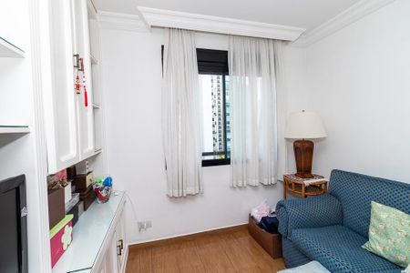 Apartamento à venda com 208m², 4 quartos e 4 vagas Apartamento à venda com 208m², 4 quartos e 4 vagasEscritório