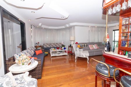 Apartamento à venda com 208m², 4 quartos e 4 vagas Apartamento à venda com 208m², 4 quartos e 4 vagasSala