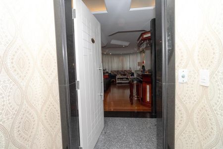 Apartamento à venda com 208m², 4 quartos e 4 vagas Apartamento à venda com 208m², 4 quartos e 4 vagasSala