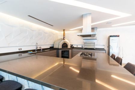 Apartamento à venda com 208m², 4 quartos e 4 vagas Apartamento à venda com 208m², 4 quartos e 4 vagasÁrea comum - Salão de festas