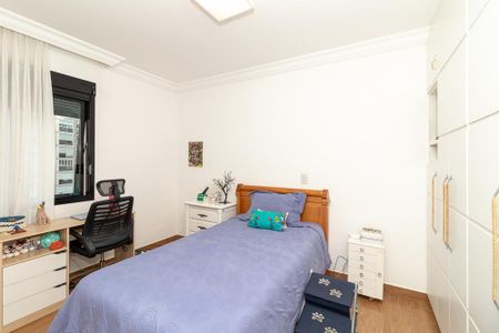 Apartamento à venda com 208m², 4 quartos e 4 vagas Apartamento à venda com 208m², 4 quartos e 4 vagasSuíte 1