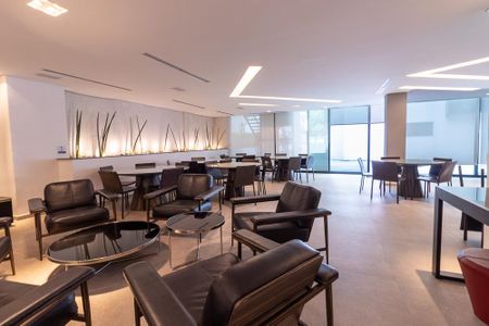 Apartamento à venda com 208m², 4 quartos e 4 vagas Apartamento à venda com 208m², 4 quartos e 4 vagasÁrea comum - Salão de festas