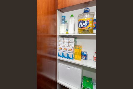 Apartamento à venda com 208m², 4 quartos e 4 vagas Apartamento à venda com 208m², 4 quartos e 4 vagasQuarto de Serviço