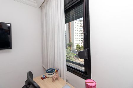Apartamento à venda com 208m², 4 quartos e 4 vagas Apartamento à venda com 208m², 4 quartos e 4 vagasSuíte 1