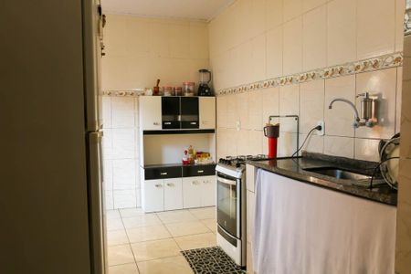 Casa de condomínio à venda com 350m², 2 quartos e 1 vaga Casa de condomínio à venda com 350m², 2 quartos e 1 vagaCozinha