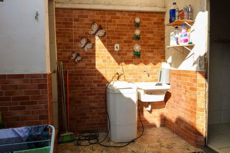 Casa de condomínio à venda com 350m², 2 quartos e 1 vaga Casa de condomínio à venda com 350m², 2 quartos e 1 vagaÁrea de Serviço