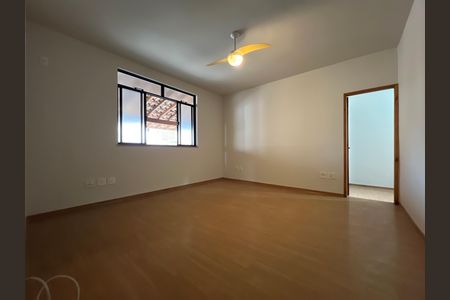 Casa para alugar com 500m², 5 quartos e 4 vagas Casa para alugar com 500m², 5 quartos e 4 vagasSuíte 4