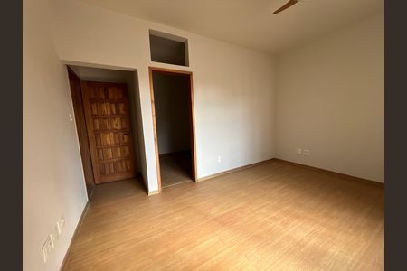 Casa para alugar com 500m², 5 quartos e 4 vagas Casa para alugar com 500m², 5 quartos e 4 vagasSuíte 2