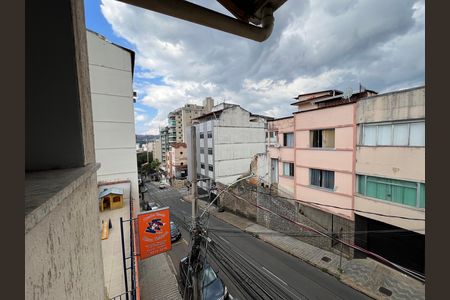 Casa para alugar com 500m², 5 quartos e 4 vagas Casa para alugar com 500m², 5 quartos e 4 vagasVista da Sacada