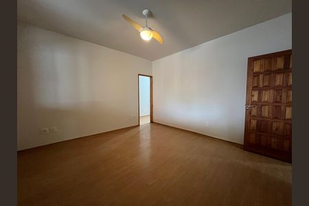Casa para alugar com 500m², 5 quartos e 4 vagas Casa para alugar com 500m², 5 quartos e 4 vagasSuíte 4
