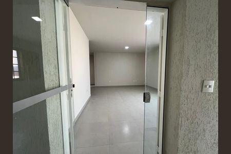 Casa para alugar com 500m², 5 quartos e 4 vagas Casa para alugar com 500m², 5 quartos e 4 vagasSala