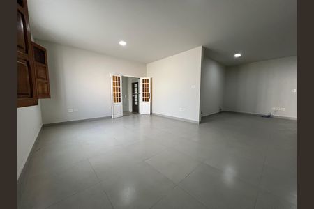 Casa para alugar com 5 quartos, 500m² em Centro, Juiz de Fora