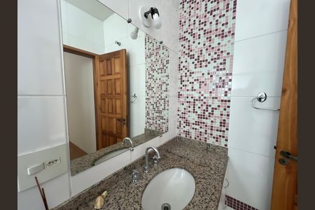 Casa para alugar com 500m², 5 quartos e 4 vagas Casa para alugar com 500m², 5 quartos e 4 vagasBanheiro da Suíte 2