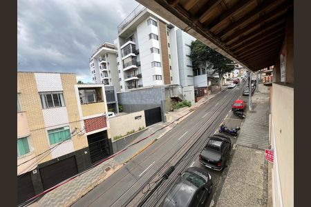 Casa para alugar com 500m², 5 quartos e 4 vagas Casa para alugar com 500m², 5 quartos e 4 vagasVista da Sacada
