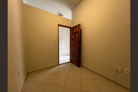 Casa para alugar com 500m², 5 quartos e 4 vagas Casa para alugar com 500m², 5 quartos e 4 vagasQuarto de Serviço