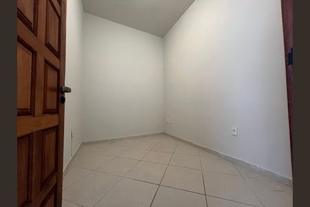 Casa para alugar com 500m², 5 quartos e 4 vagas Casa para alugar com 500m², 5 quartos e 4 vagasQuarto de Serviço