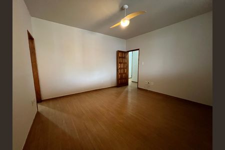 Casa para alugar com 500m², 5 quartos e 4 vagas Casa para alugar com 500m², 5 quartos e 4 vagasSuíte 4
