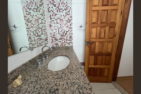 Casa para alugar com 500m², 5 quartos e 4 vagas Casa para alugar com 500m², 5 quartos e 4 vagasBanheiro da Suíte 2
