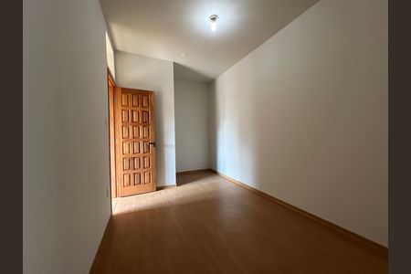 Casa para alugar com 500m², 5 quartos e 4 vagas Casa para alugar com 500m², 5 quartos e 4 vagasCloset da suíte 2