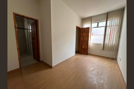 Casa para alugar com 500m², 5 quartos e 4 vagas Casa para alugar com 500m², 5 quartos e 4 vagasCloset da suíte 1
