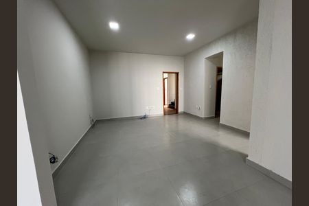 Casa para alugar com 500m², 5 quartos e 4 vagas Casa para alugar com 500m², 5 quartos e 4 vagasSala