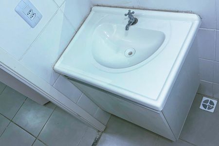 Banheiro de apartamento para alugar com 2 quartos, 39m² em Jardim São Jorge, São Paulo