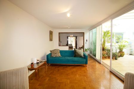 Casa para alugar com 5 quartos, 500m² em Jardim Europa, São Paulo