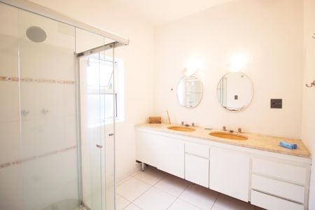 Casa para alugar com 500m², 5 quartos e 3 vagas