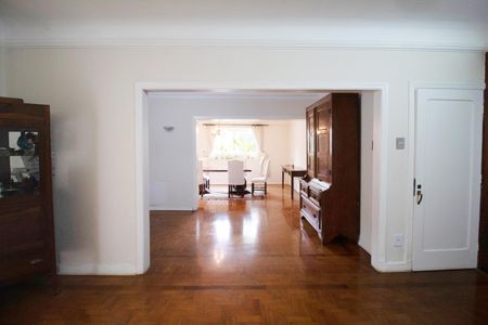 Casa para alugar com 500m², 5 quartos e 3 vagas