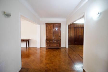 Casa para alugar com 5 quartos, 500m² em Jardim Europa, São Paulo