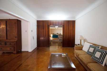 Casa para alugar com 500m², 5 quartos e 3 vagas