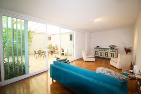 Casa para alugar com 500m², 5 quartos e 3 vagas