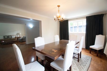 Casa para alugar com 500m², 5 quartos e 3 vagas