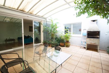 Casa para alugar com 500m², 5 quartos e 3 vagas