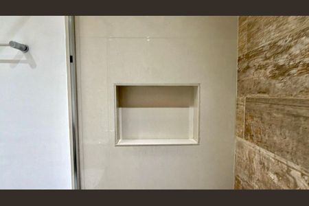 Apartamento à venda com 62m², 2 quartos e 1 vaga Apartamento à venda com 62m², 2 quartos e 1 vagaBanheiro 2