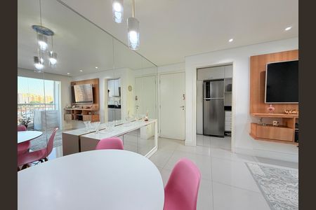 Apartamento à venda com 62m², 2 quartos e 1 vaga Apartamento à venda com 62m², 2 quartos e 1 vagaSala